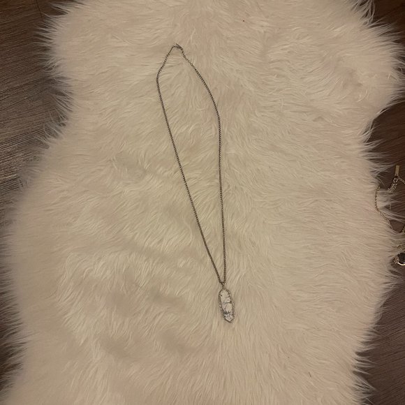 Kendra Scott Frances Necklace in White Howlite - Picture 1 of 4